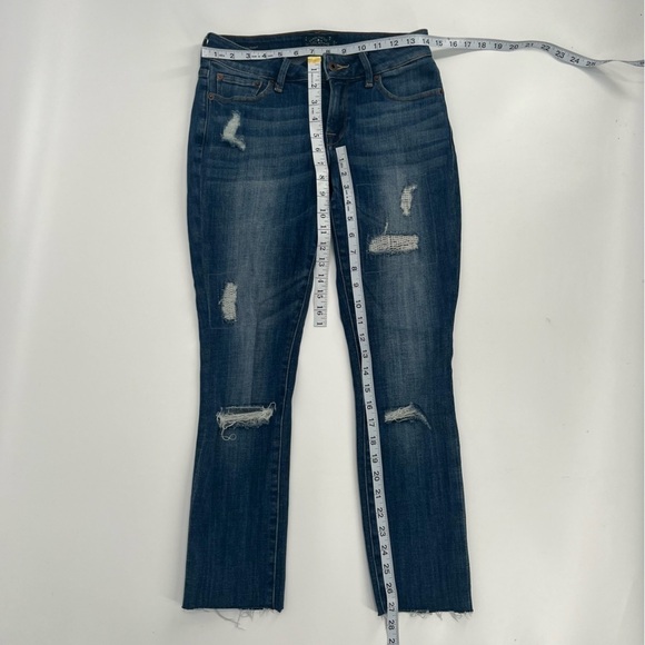 Lucky Brand Distressed Cut Off Frayed Hem Denim Jeans Size 26 Women’s - Picture 5 of 7